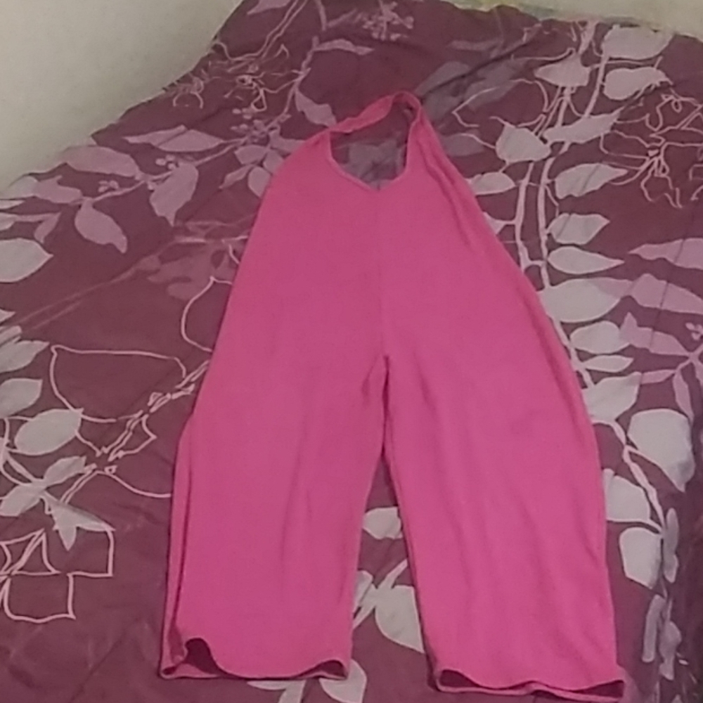 Clothes - Picture 4 of 8